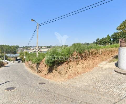 Terreno/construção moradia 4 frentes, grijó, v. n. de gaia