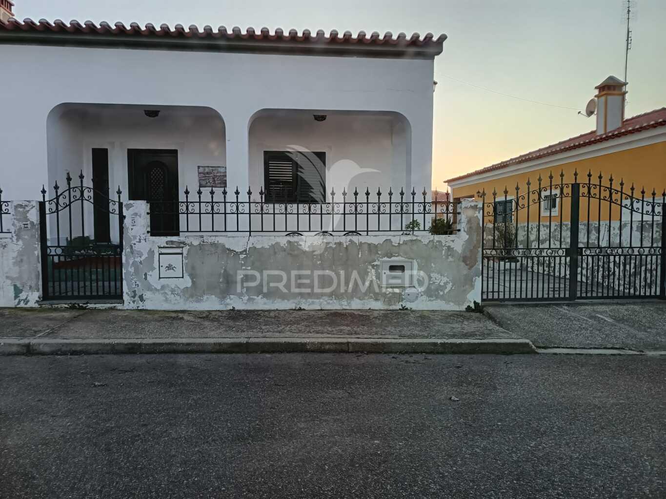 Vivenda à venda na freguesia de santa eulália