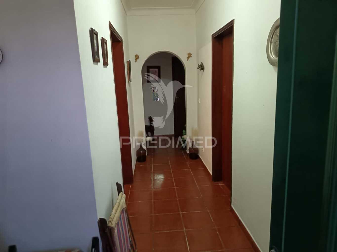 Vivenda à venda na freguesia de santa eulália