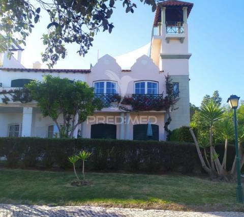 Fabulosa penthouse t2 no condominio old village em vilamoura