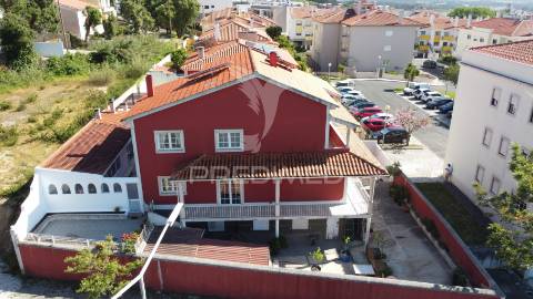 Moradia t4+2 na encosta do sol