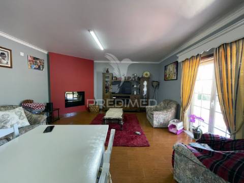Moradia t4+2 na encosta do sol