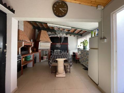 Moradia t4+2 na encosta do sol