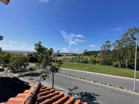 Moradia t4+2 na encosta do sol