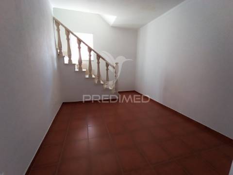 Moradia t4+2 na encosta do sol
