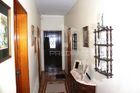 Moradia térrea t3 + 2 em rio maior