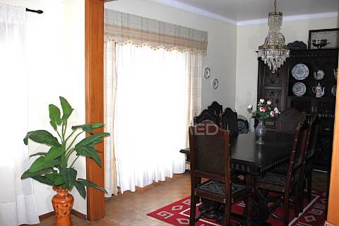 Moradia térrea t3 + 2 em rio maior