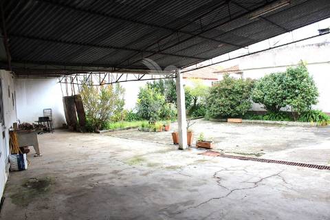 Moradia térrea t3 + 2 em rio maior