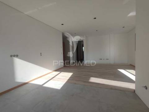 Apartamento t2, em construção em pedroso, vn gaia