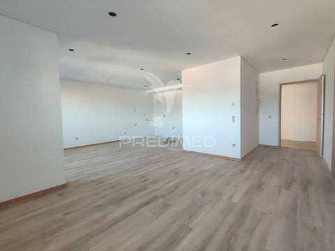 Apartamento t2, em construção em pedroso, vn gaia