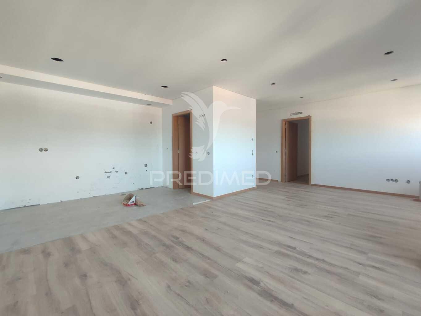Apartamento t2, em construção em pedroso, vn gaia