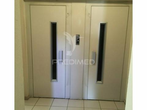 Apartamento t2 em rio tinto, 2 frentes, varanda e lugar de garagem
