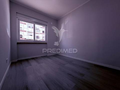 Apartamento t1+1 praça do brasil remodelado