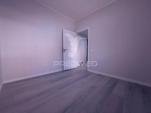 Apartamento t1+1 praça do brasil remodelado