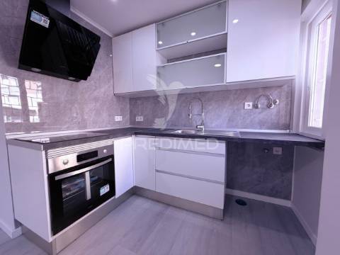 Apartamento t1+1 praça do brasil remodelado