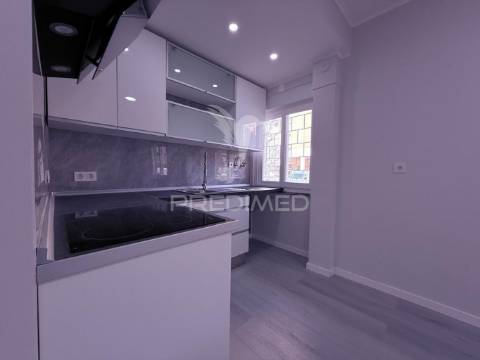 Apartamento t1+1 praça do brasil remodelado