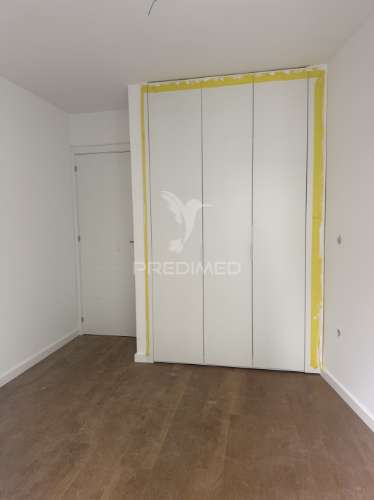 Apartamento t1 com logradouro - alcanena