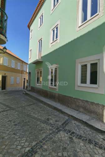Apartamento t1 com logradouro - alcanena