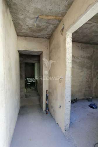 Apartamento t1 com logradouro - alcanena