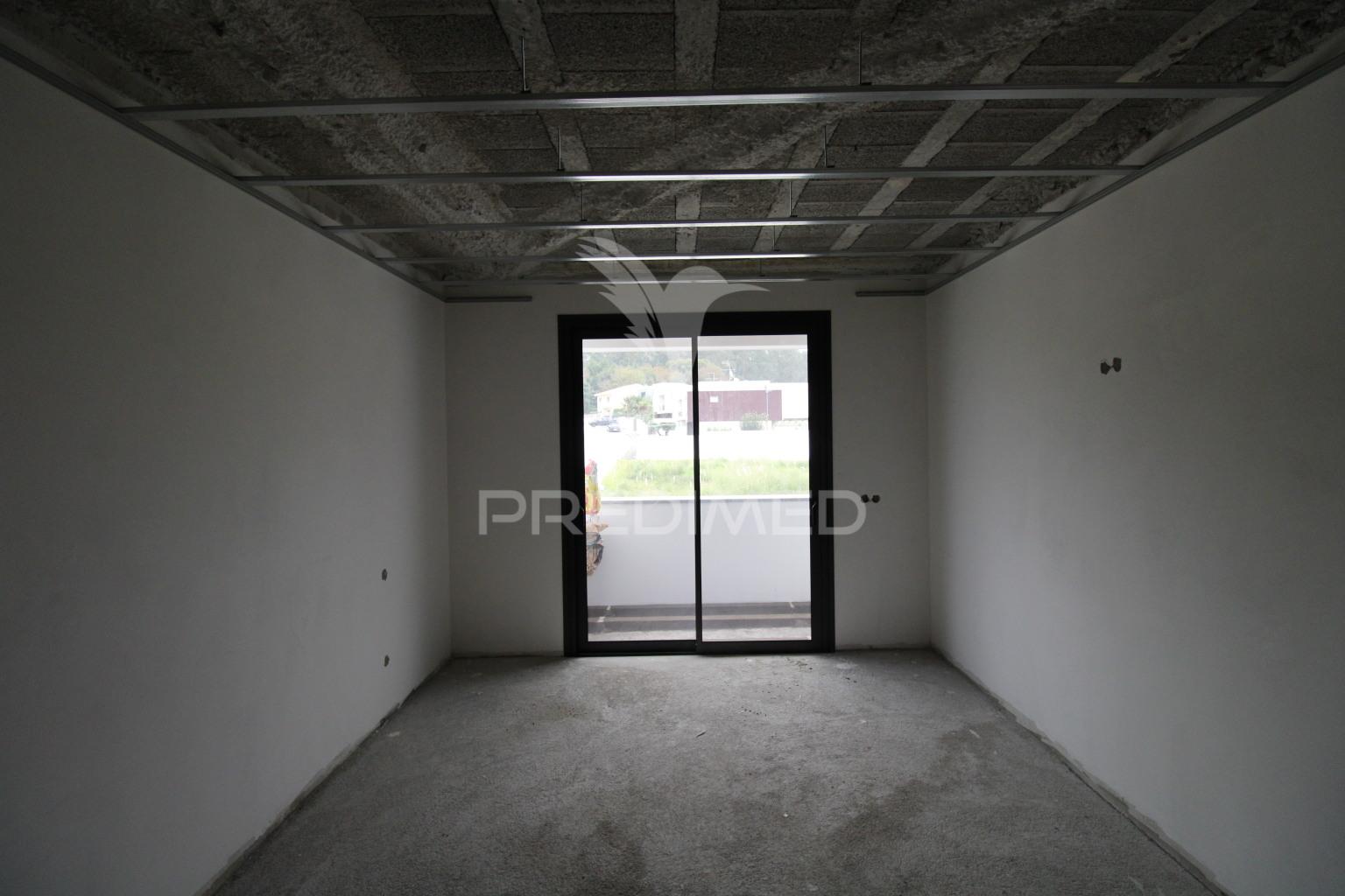 T3 novo em nogueira da regedoura, santa maria da feira