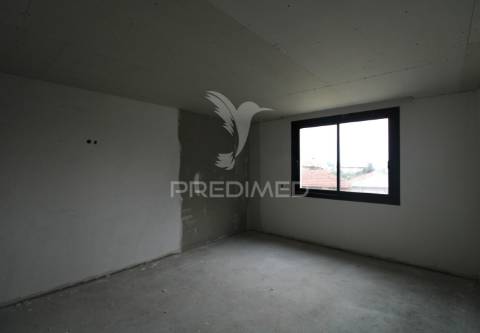 T2 novo em nogueira da regedoura, santa maria da feira
