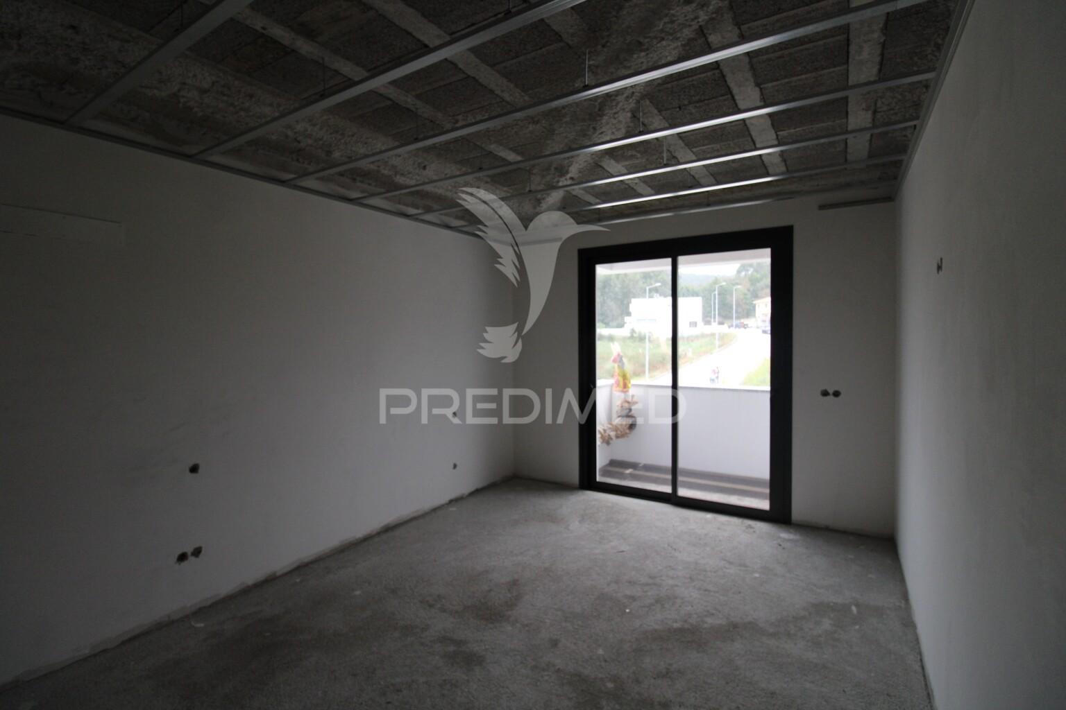 T3 novo em nogueira da regedoura, santa maria da feira