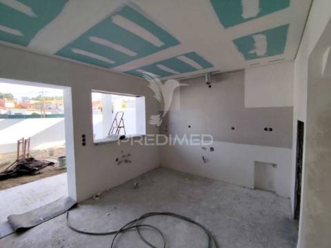 Moradia em construção t3 q. das laranjeiras