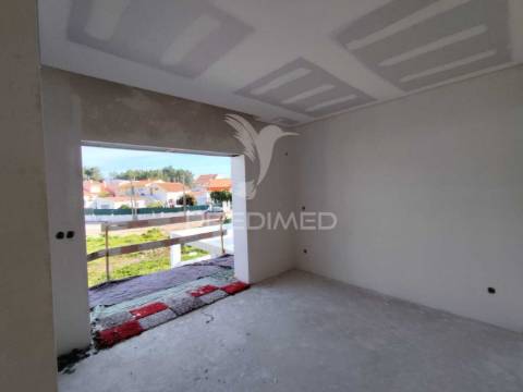 Moradia em construção t3 q. das laranjeiras
