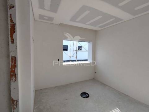 Moradia em construção t3 q. das laranjeiras