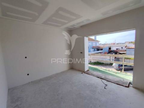 Moradia em construção t3 q. das laranjeiras
