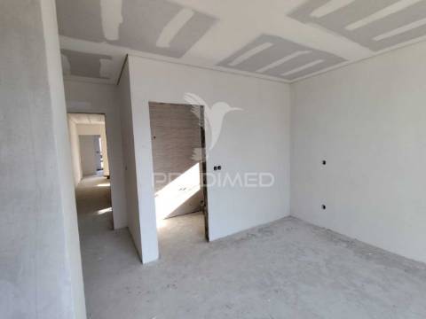 Moradia em construção t3 q. das laranjeiras