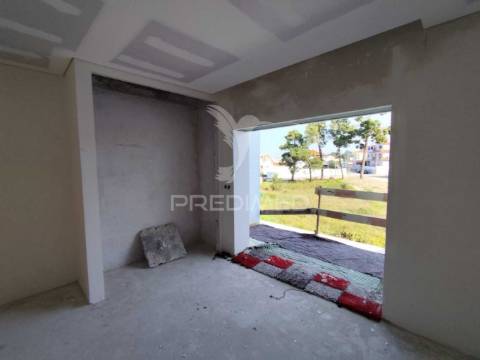 Moradia em construção t3 q. das laranjeiras
