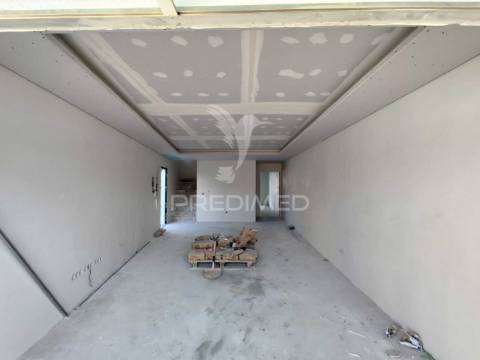 Moradia em construção t3 q. das laranjeiras