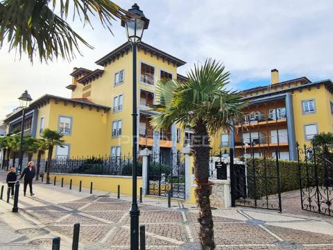 Exclusivo t2 em frente à praia, cascais, 2 estacionamentos