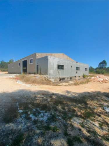 Pavilhão industrial/comercial em covão do coelho