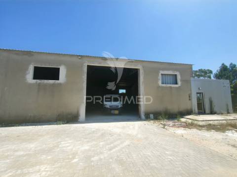 Pavilhão industrial/comercial em covão do coelho