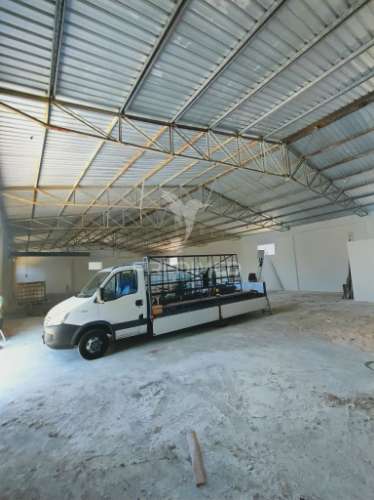 Pavilhão industrial/comercial em covão do coelho