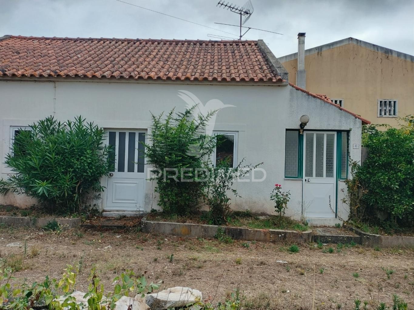 Encantadora moradia t4 valinho de fátima - conforto e estilo numa localização privilegiada