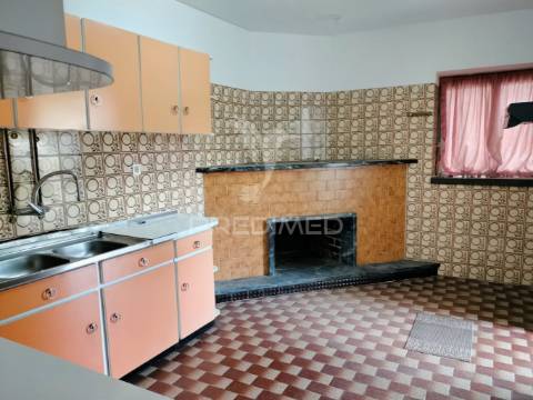 Encantadora moradia t4 valinho de fátima - conforto e estilo numa localização privilegiada