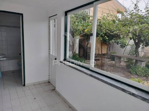 Encantadora moradia t4 valinho de fátima - conforto e estilo numa localização privilegiada
