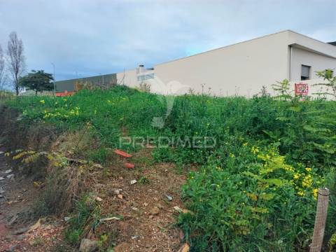 Terreno urbano no centro do entroncamento – oportunidade imperdível!