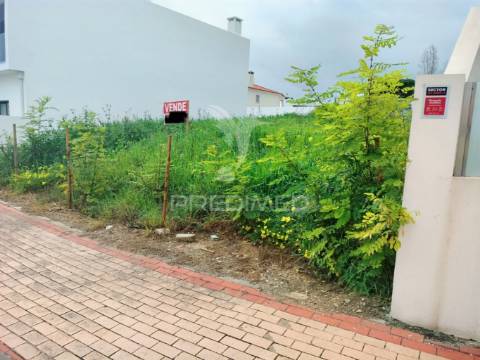 Terreno urbano no centro do entroncamento – oportunidade imperdível!