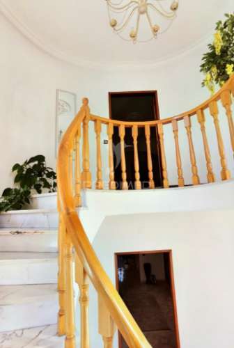Moradia t5 com piscina localizada ourém / fátima