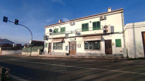 Café / restaurante em beringel - ( venda conjunta com apartamento t3 e moradia por recuperar)