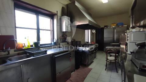 Café / restaurante em beringel - ( venda conjunta com apartamento t3 e moradia por recuperar)