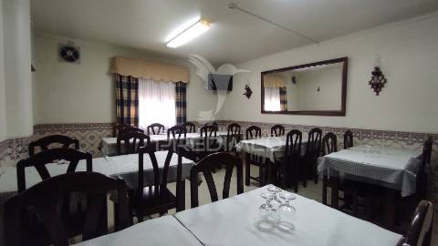 Café / restaurante em beringel - ( venda conjunta com apartamento t3 e moradia por recuperar)