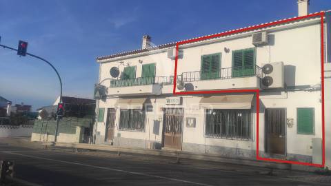 Apartamento t3 em beringel ( venda conjunta com restaurante e moradia por recuperar)