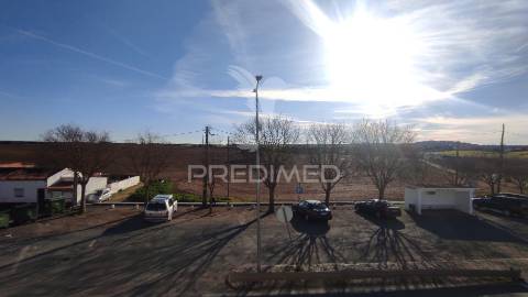 Apartamento t3 em beringel ( venda conjunta com restaurante e moradia por recuperar)