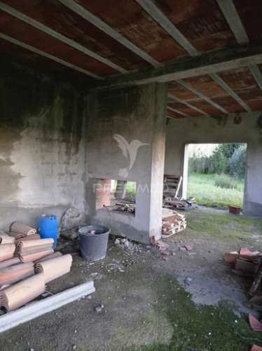 Casa senhorial em arraiados – um refúgio único com zona comercial!