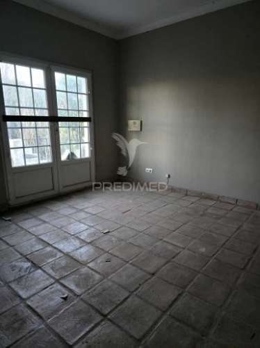 Casa senhorial em arraiados – um refúgio único com zona comercial!
